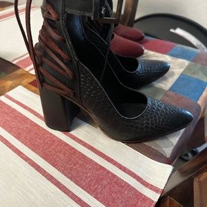 Freebird Jillian size 8